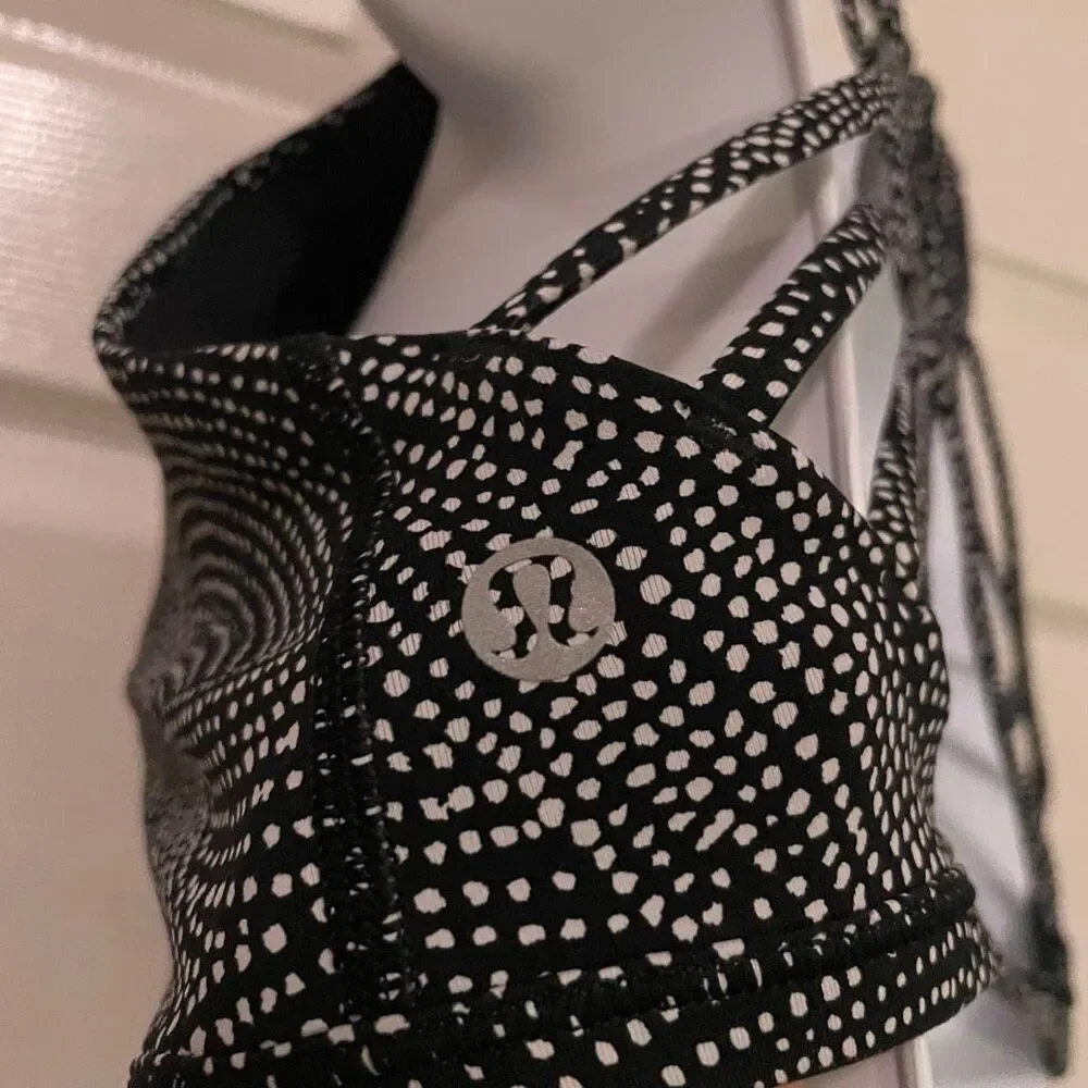 Lululemon X Peloton Size 10 Born To Be Wild High Neck Sports Bra Black White